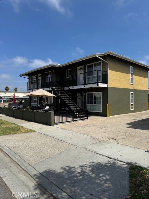 136 E Bay