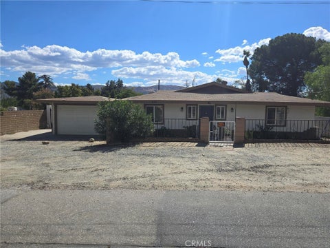Photo of 530 GILMAN ST W, Banning, CA 92220 (MLS # IV26096931)