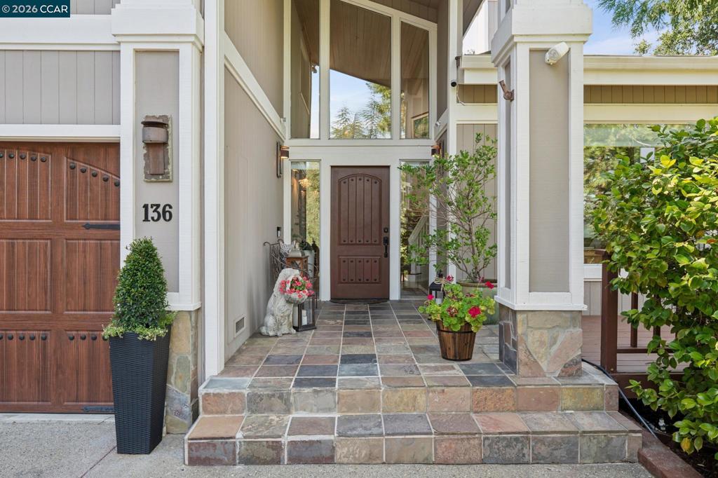 136 Hillcroft Way