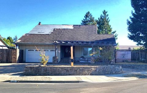 Photo of 35611 Sheridan Court, Newark, CA 94560 (MLS # ML82052606)