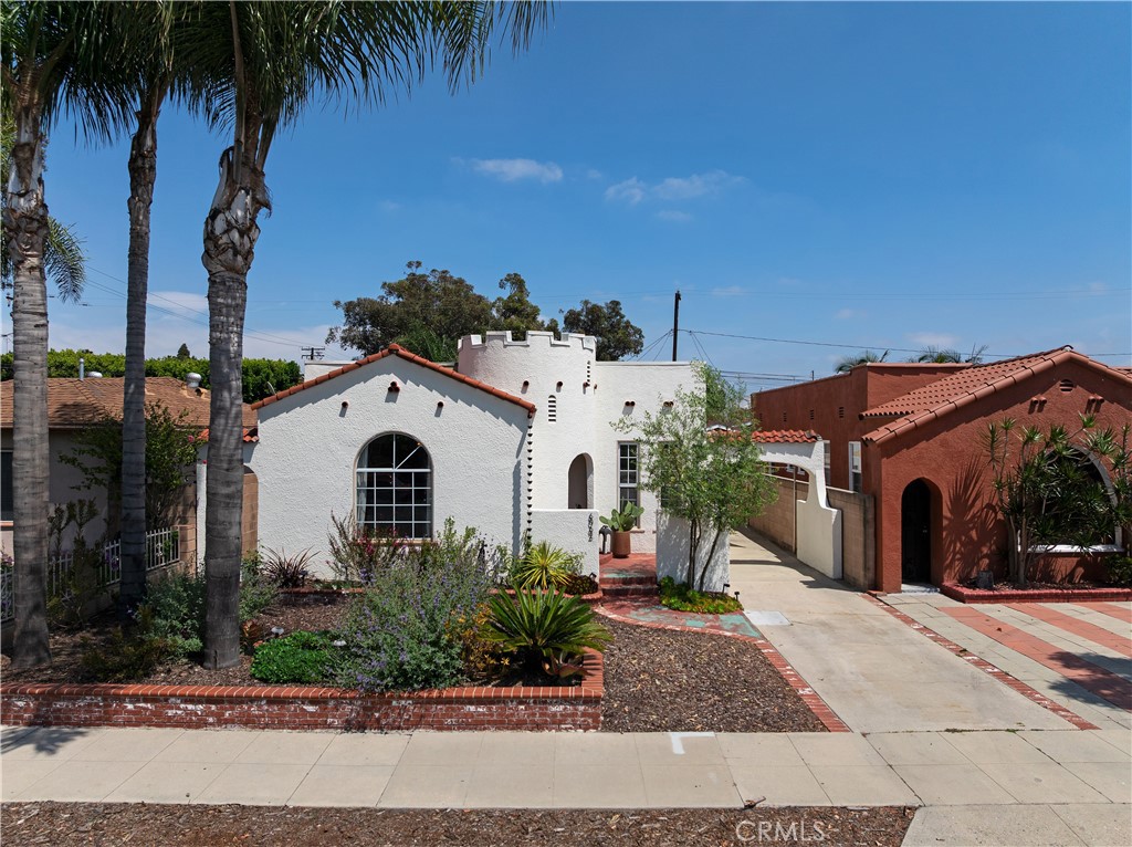 6062 Gaviota Avenue