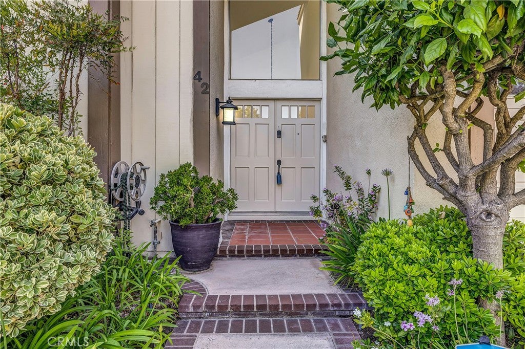 42 Almond Tree Ln, Irvine CA 92612 - Photo 33