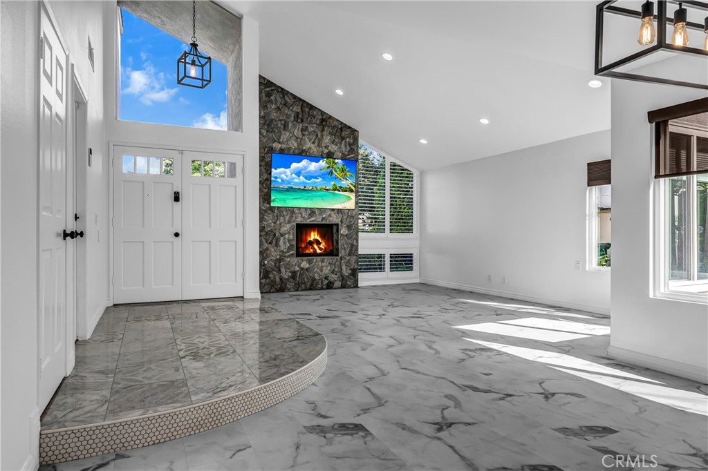 42 Almond Tree Ln