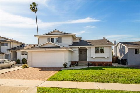 Photo of 23315 Ocean Avenue, Torrance, CA 90505 (MLS # PV26015107)