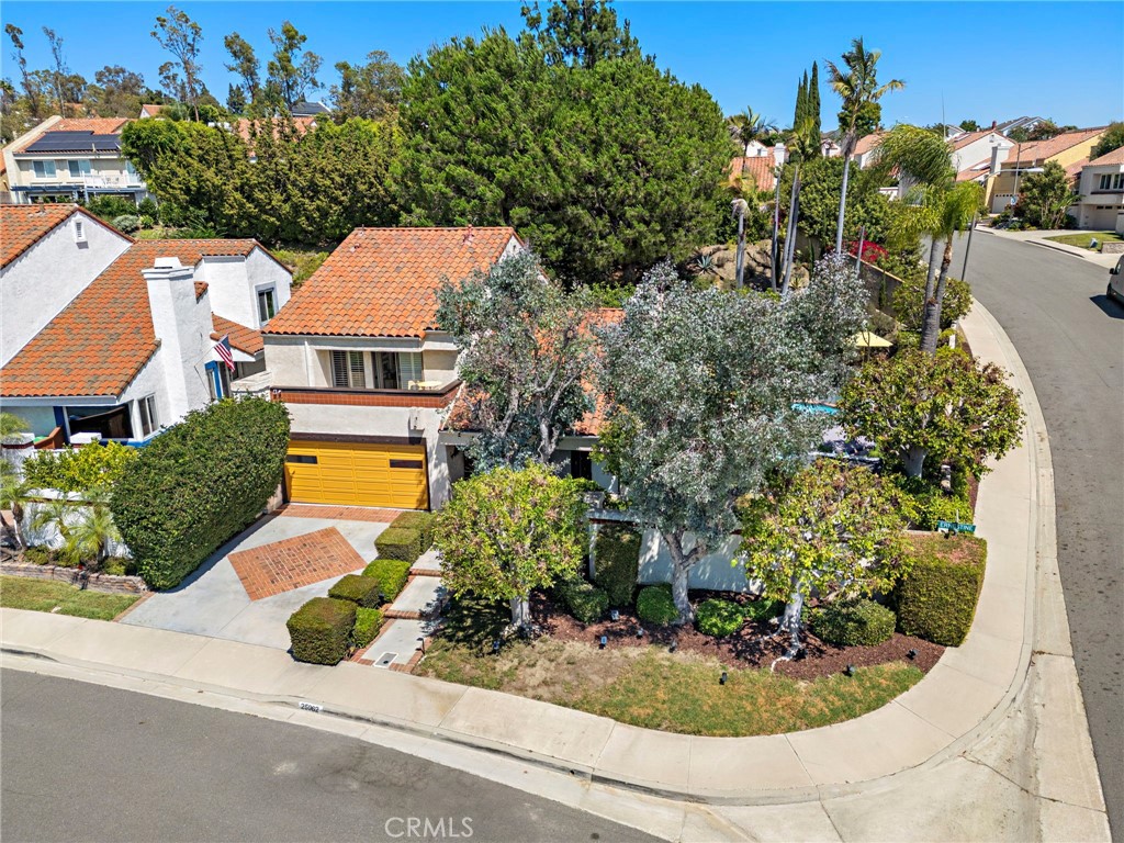 25962 Ernestine Court
