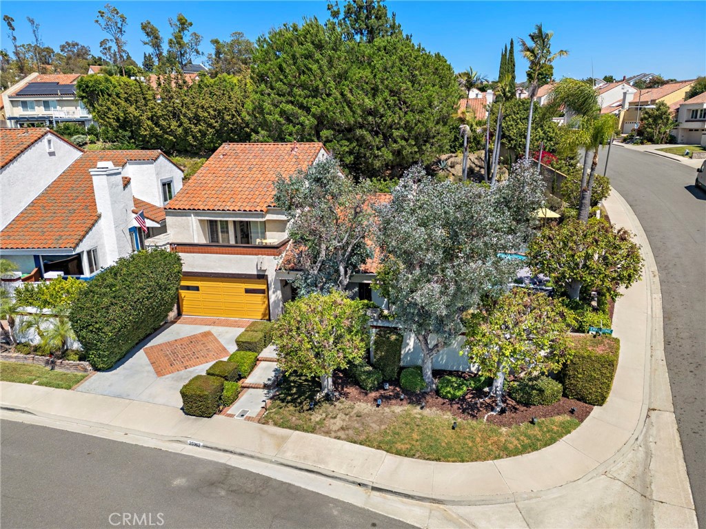 25962 Ernestine Court