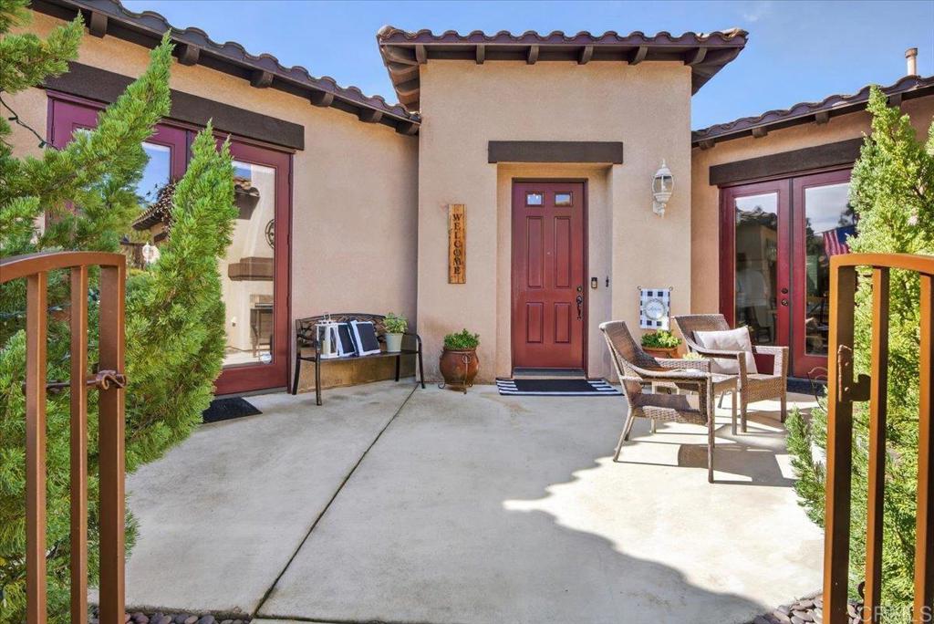 877 Hidden View Lane