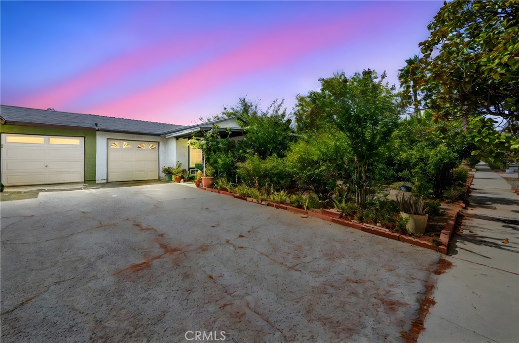55+ community! Welcome home! Wonderful single-story home with an attached full sunroom. Close to freeways and shopping for added convenience. The yard is fully fenced and features a small backyard perfect for gardening. The home also features a relaxing front porch that overlooks rose bushes and a lush front yard. Make an asppointment today to see this beauty in person