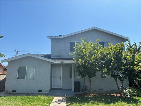 Photo of 306 E Cummings LN, Long Beach, CA 90805 (MLS # AR26122330)