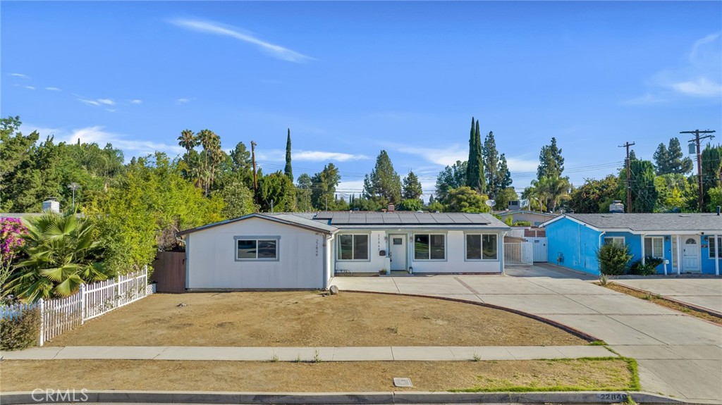 Welcome to this light-filled and tastefully remodeled 3-bedroom, 2-bathroom home offering approximately 1,300 sq ft of comfortable living space. Enjoy a bright, open concept floor plan featuring vaulted ceilings and recessed lighting throughout, creating an expansive and modern atmosphere perfect for both entertaining and everyday living.
The remodeled kitchen boasts sleek cabinetry, quality granite countertops, and stainless steel appliances. Both bathrooms have been nicely updated with contemporary finishes. The home is equipped with dual-pane windows for enhanced energy efficiency and a fully paid-for solar system, helping keep utility bills lower year-round.
Situated in a quiet West Hills neighborhood, this move-in ready gem is within walking distance to West Hills Hospital, shopping, dining, and public transportation—offering both comfort and convenience in a prime location. Generous RV Access, concrete driveway, a spa and large covered awing area.
Don't miss this fantastic opportunity to own a beautifully updated home in a highly sought-after community!