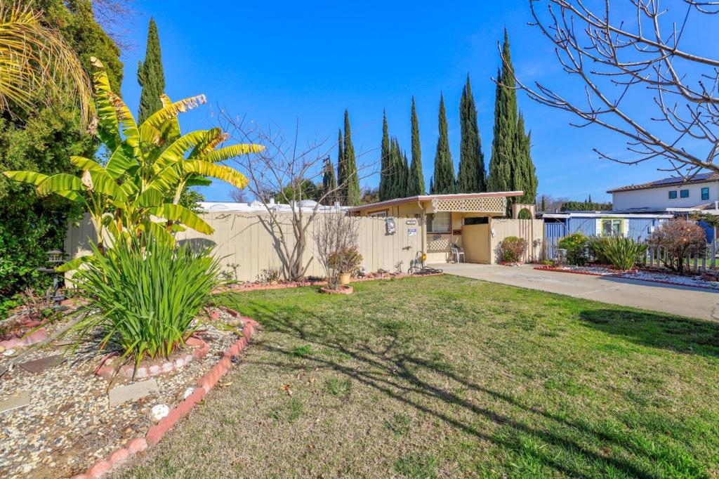 18911 Pendergast Avenue