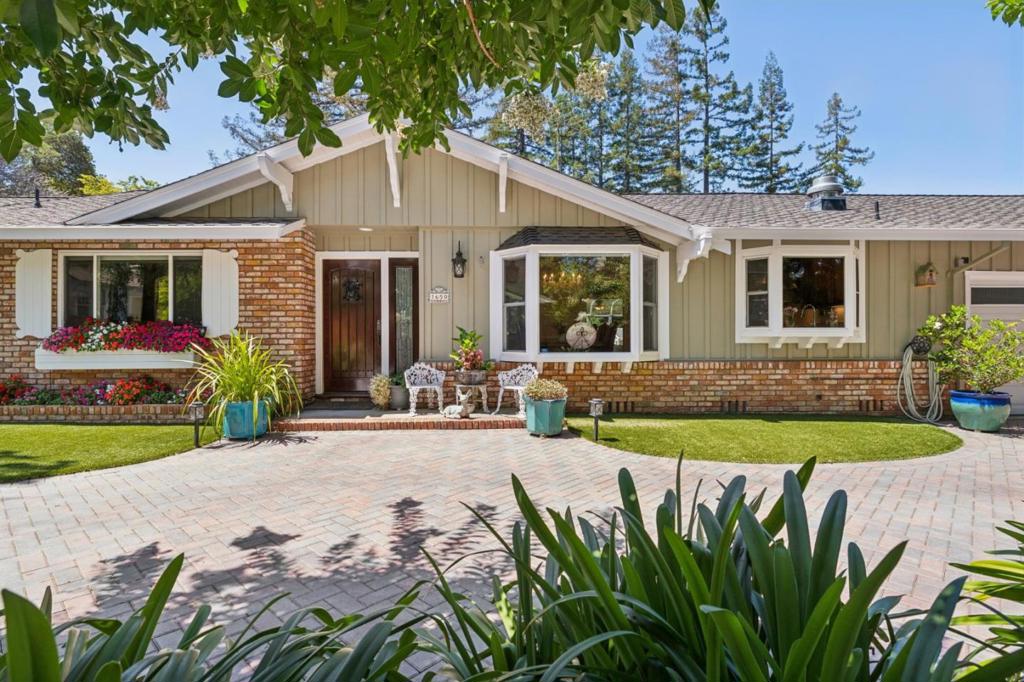 1650 Cordilleras Road