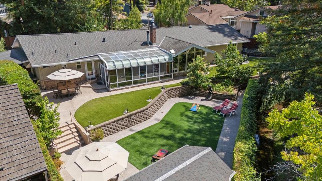 1650 Cordilleras Road