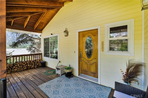Photo of 6284 Apple Vista DR, Wrightwood, CA 92397 (MLS # CV26207150)