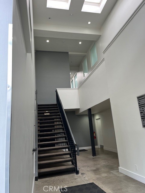 909 Electric Ave