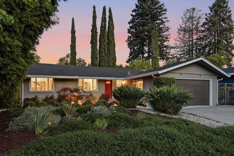 Photo of 2125 Harkins Avenue, Menlo Park, CA 94025 (MLS # ML82046971)