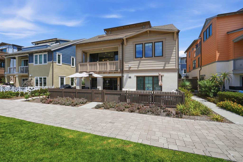 817 Jersey Ct CT, San Diego CA 92109