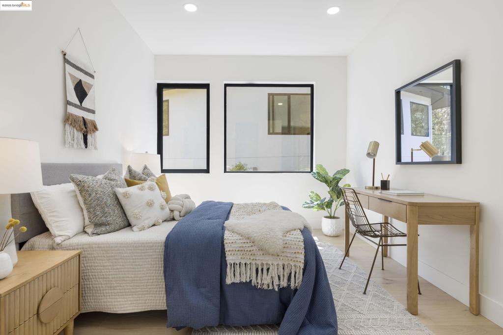 MONTCLAIR - Residential