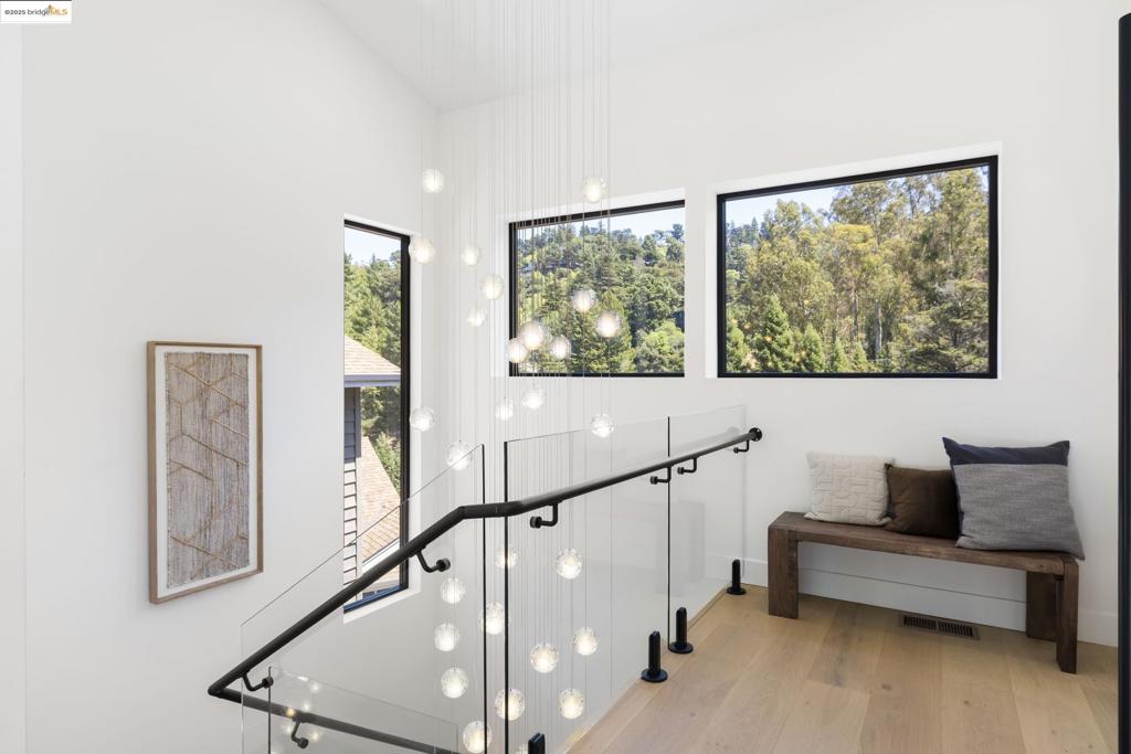 MONTCLAIR - Residential