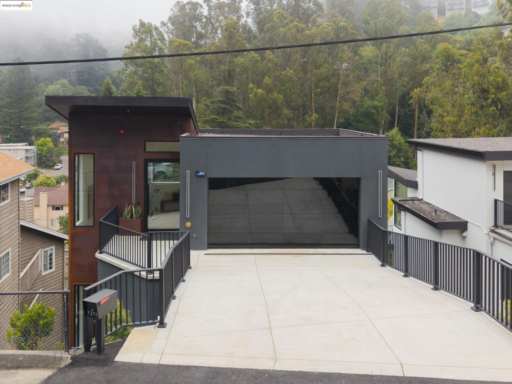 MONTCLAIR - Residential