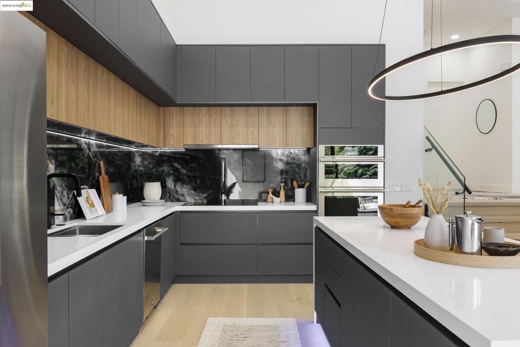 MONTCLAIR - Residential