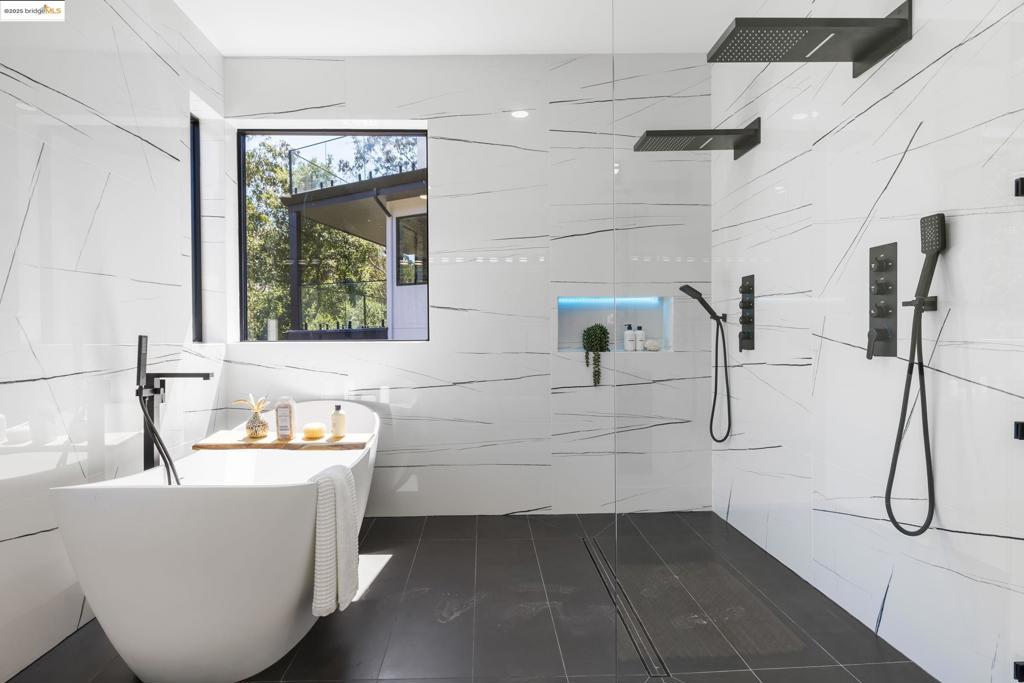 MONTCLAIR - Residential