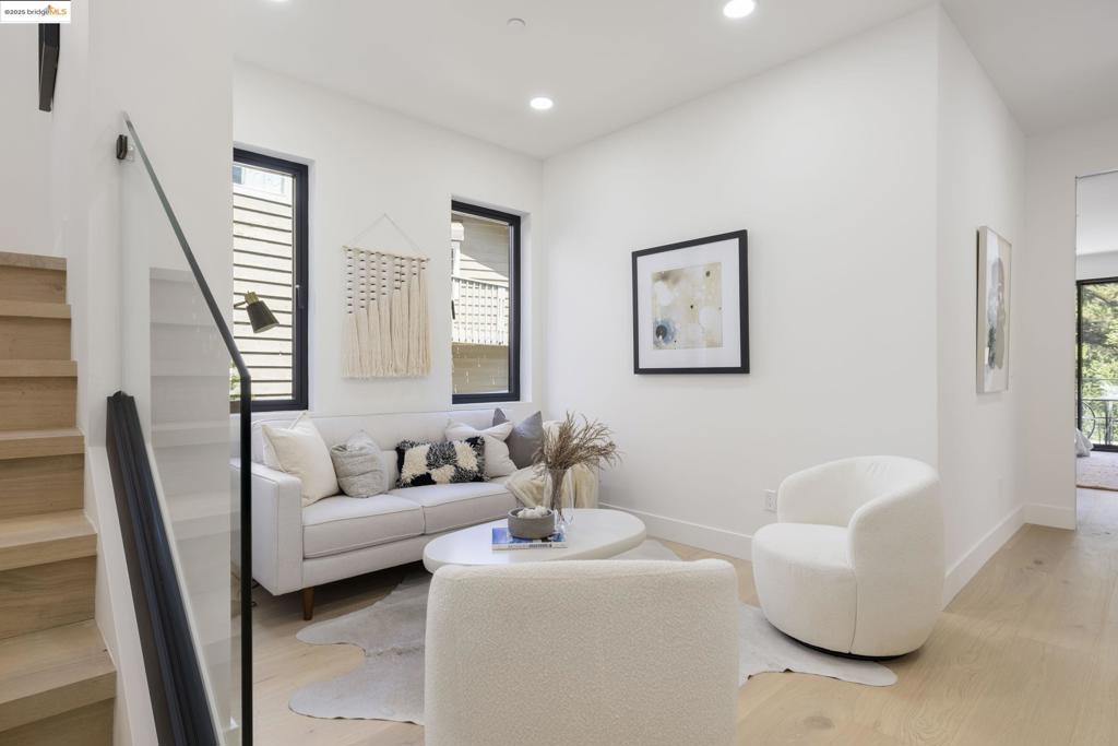 MONTCLAIR - Residential