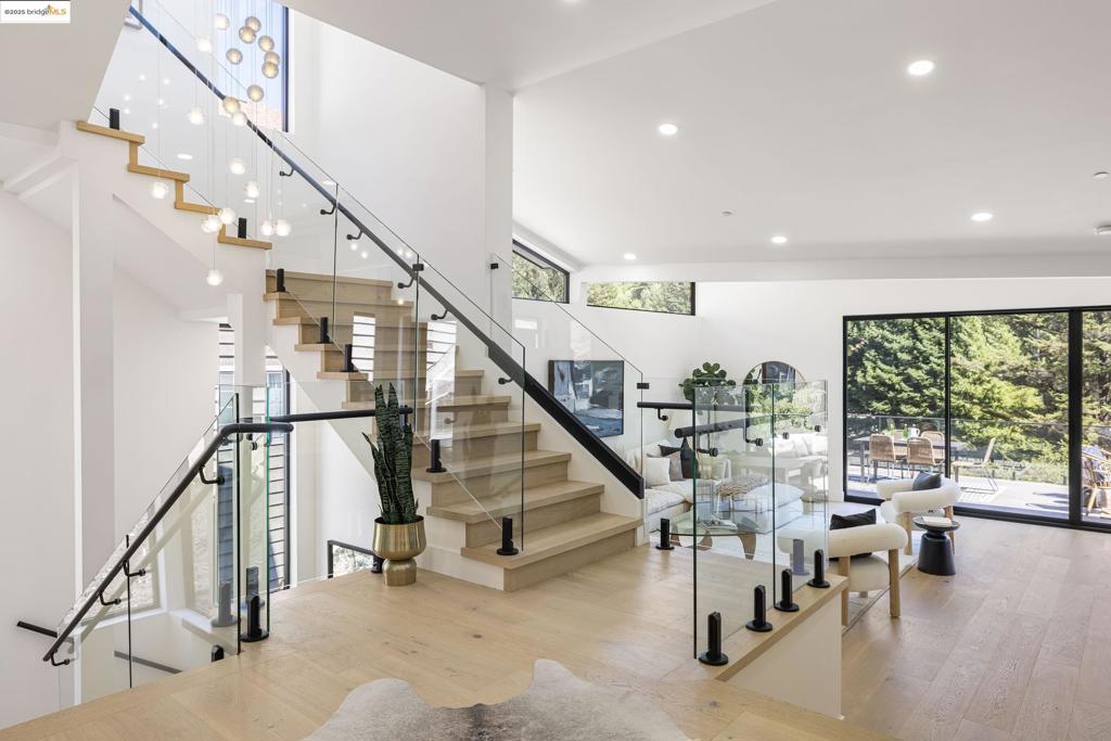 MONTCLAIR - Residential