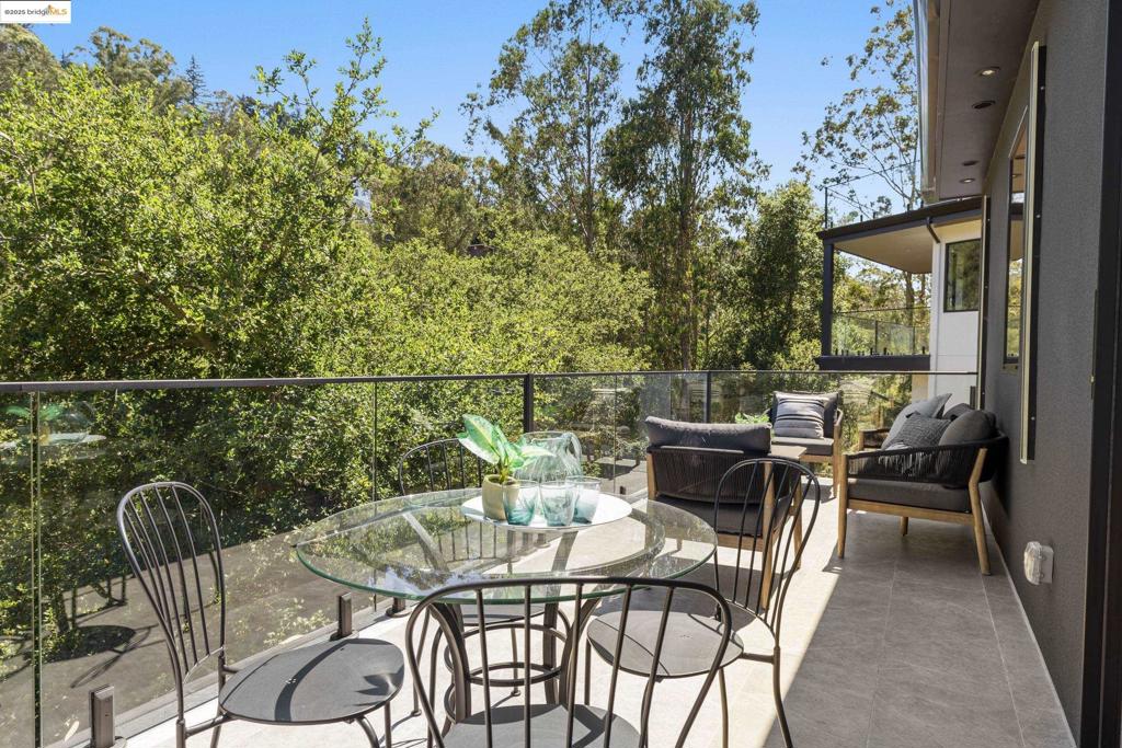 MONTCLAIR - Residential