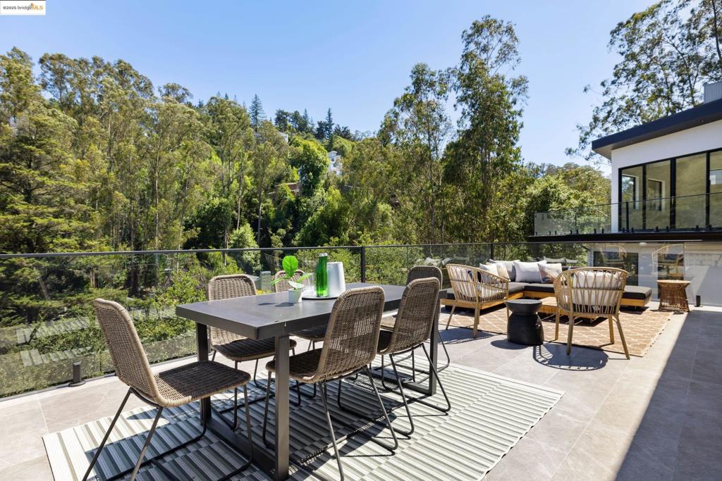 MONTCLAIR - Residential