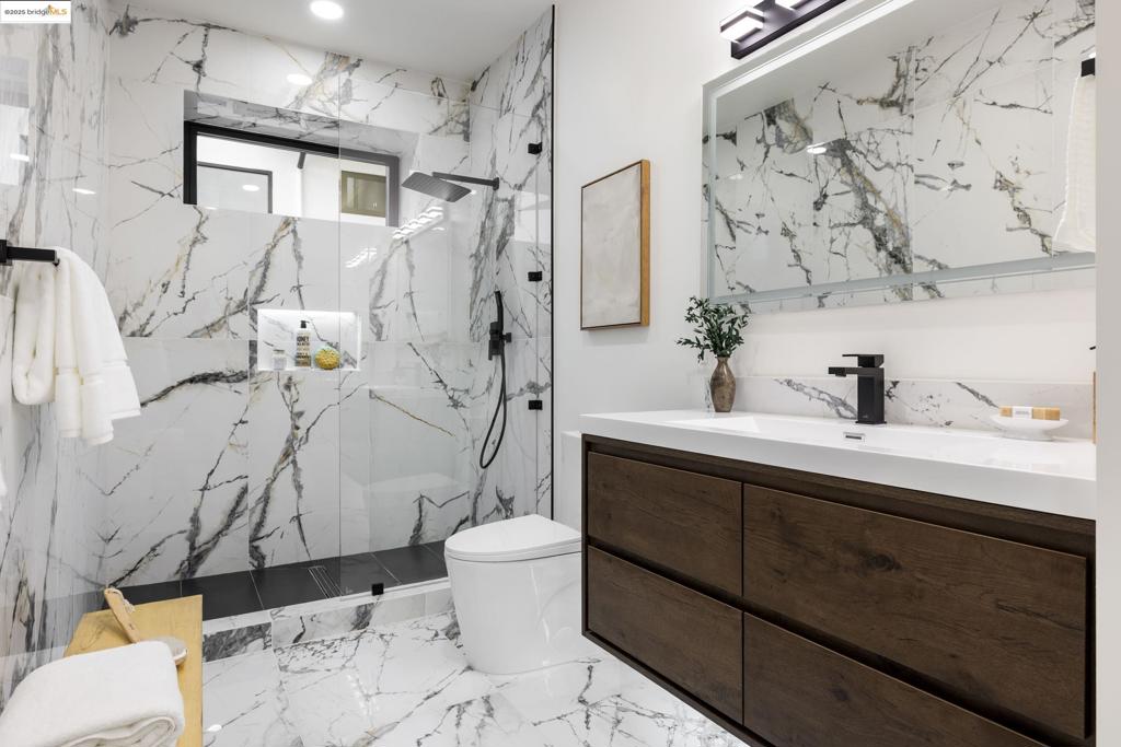 MONTCLAIR - Residential