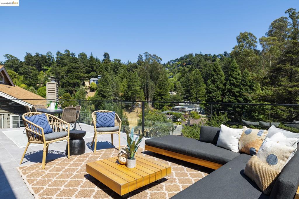 MONTCLAIR - Residential