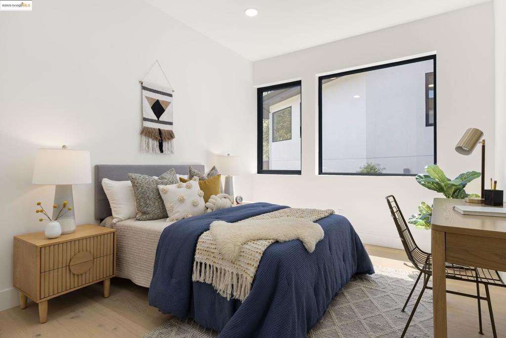 MONTCLAIR - Residential