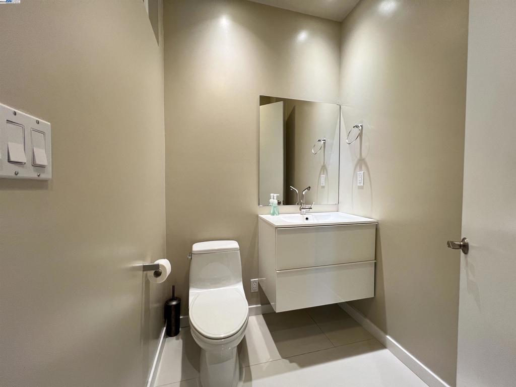 BERNALHETS - Residential Lease