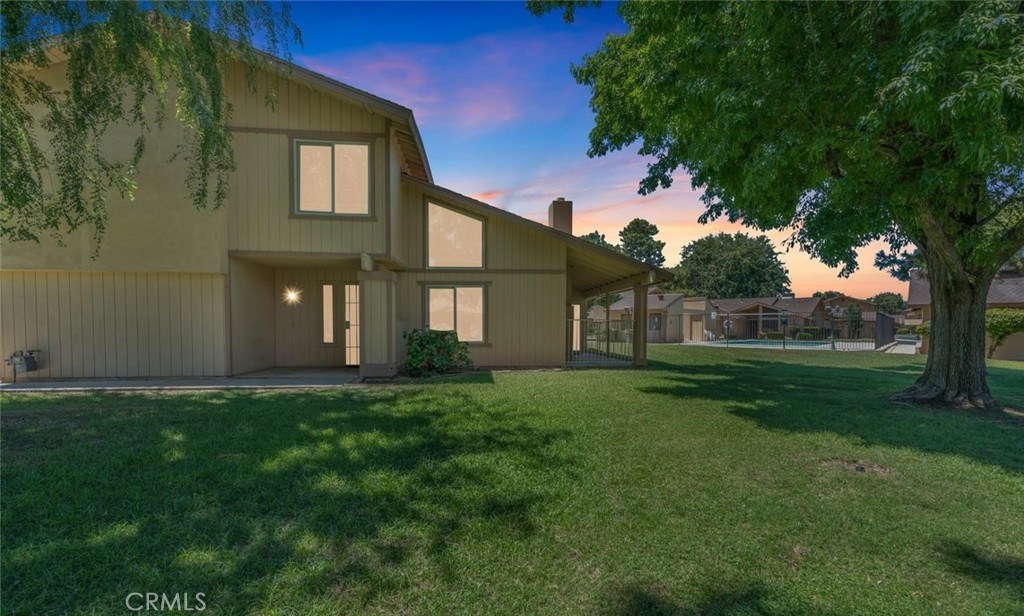 Lovely spacious home with beautiful LVP flooring installed in 2024. Premium location. Fenced patio is right across from the pool. Updated two inch faux wood blinds. Updated interior paint. Home was replumbed with Pex w/in one year. New carpet on stairs and in bedrooms upstairs.
Spacious kitchen w/stainless steel appliances. Breakfast bar. Cozy used brick fireplace w/raised hearth. Bathrooms feature new shower heads. Tiled tub enclosures. Updated plumbing fixtures. Ceiling fans. Dual pane windows. Loads of storage including under stair storage.
LISTING INFORMATION