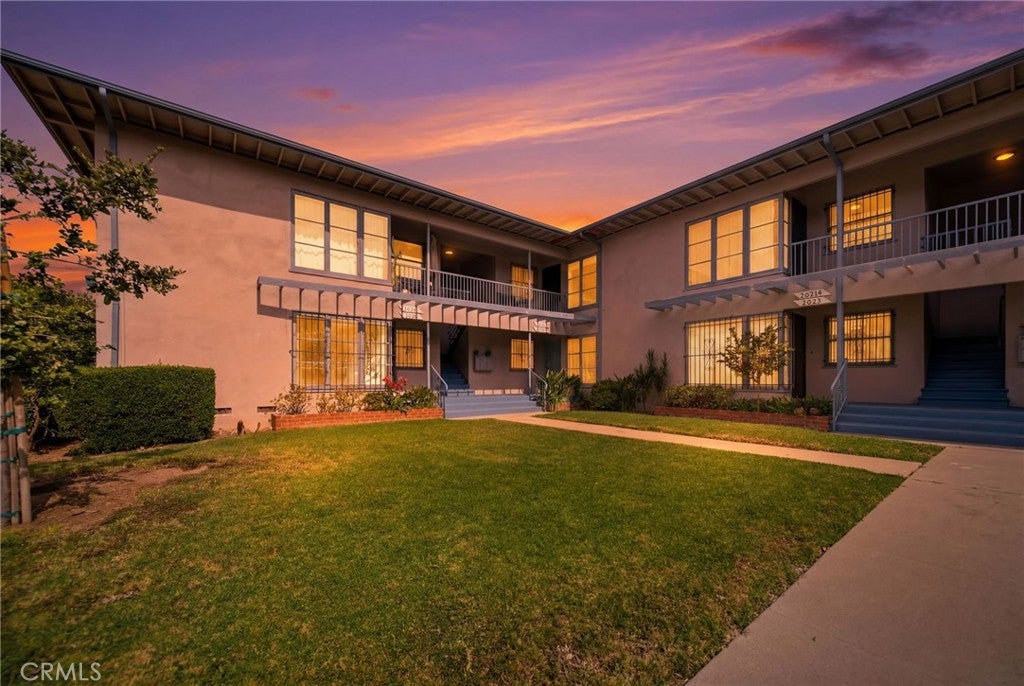 5651 Clemson Street, Los Angeles CA 90016