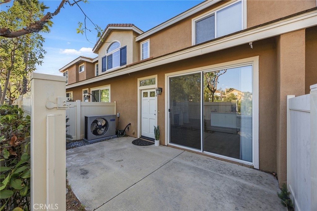 876 S Yellowstone Way