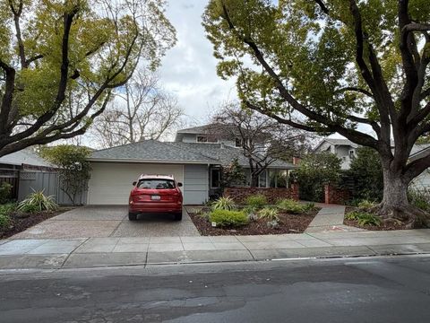 Photo of 262 Walter Hays Drive, Palo Alto, CA 94303 (MLS # ML82042972)