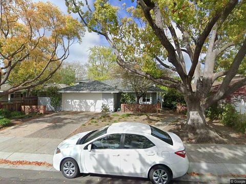 Photo of 262 Walter Hays Drive, Palo Alto, CA 94303 (MLS # ML82042972)