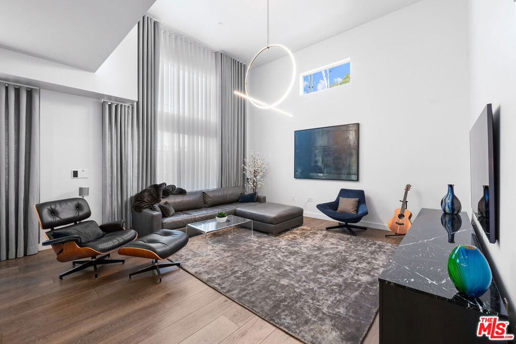 1433 14th Street 10