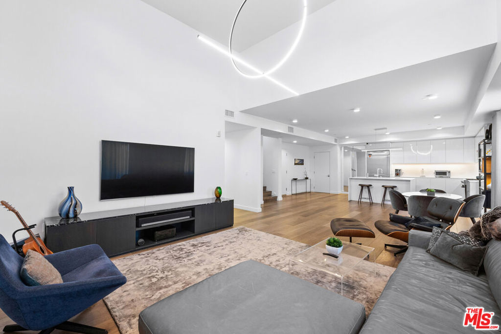 1433 14th Street 10