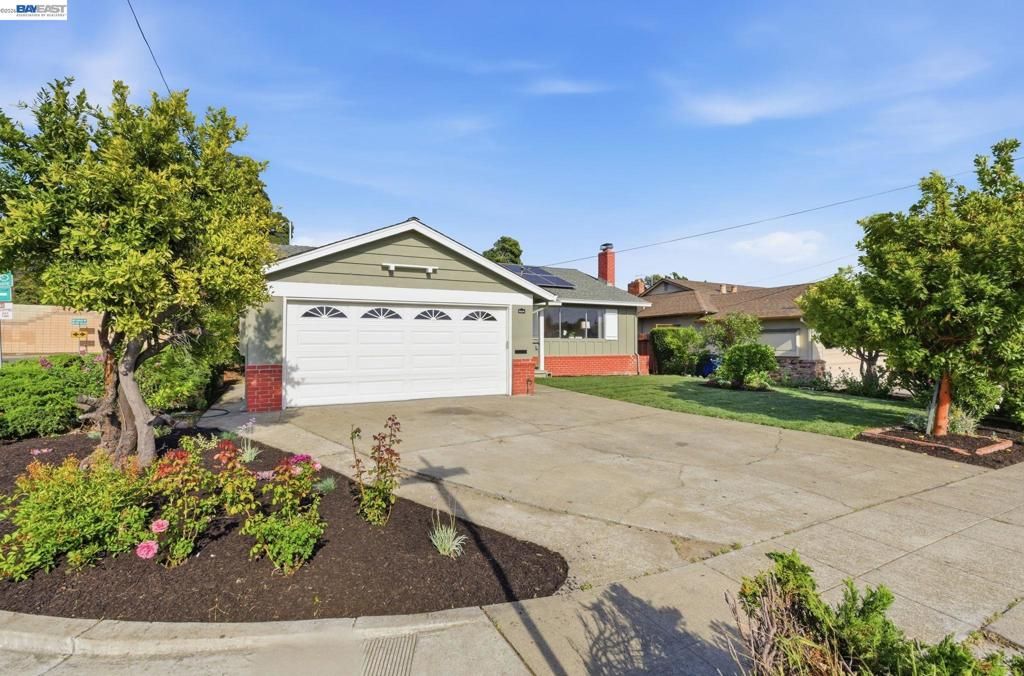 Photo of 1902 Evergreen Ave Ave, San Leandro, CA 94577 (MLS # 41131269)