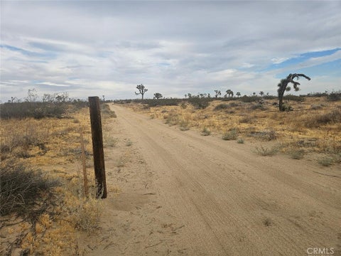 Photo of 205 E Avenue J4, Lancaster, CA 93535 (MLS # SR26192003)