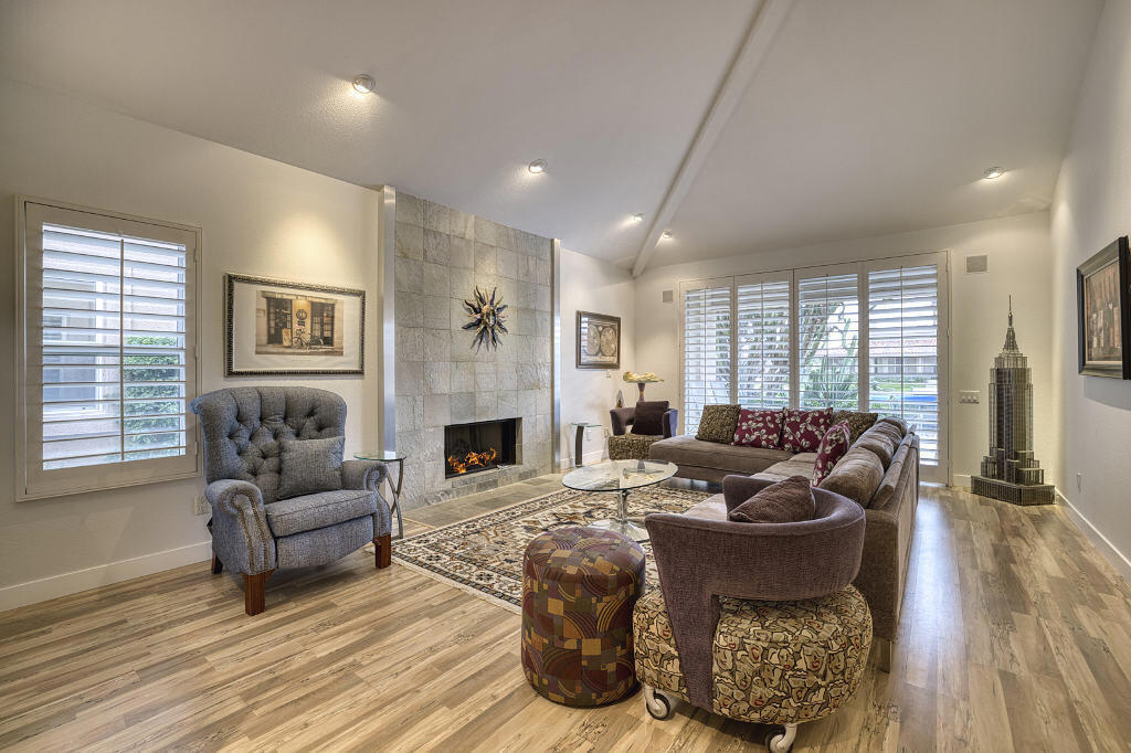 Lake Mirage Racquetball Club - Residential Lease