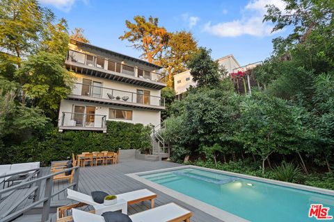 Photo of 2753 La Cuesta Drive, Los Angeles, CA 90046 (MLS # 25629021)