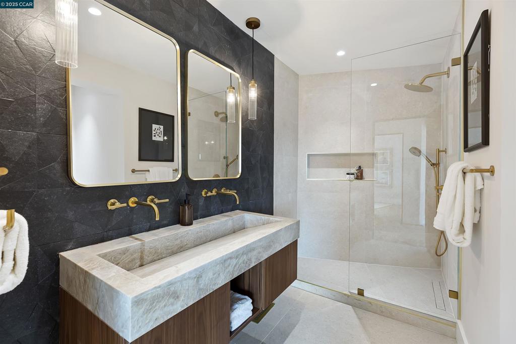 DEL REY - Residential