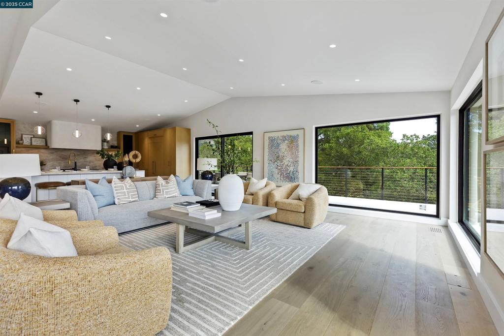 DEL REY - Residential