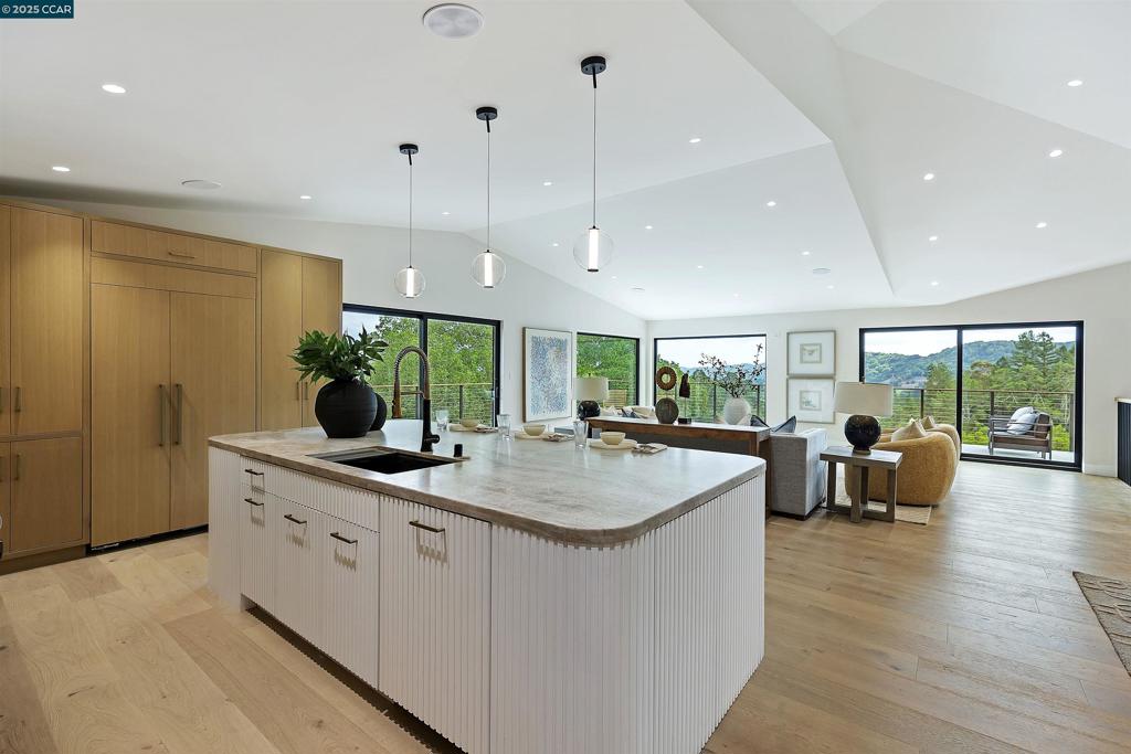 DEL REY - Residential