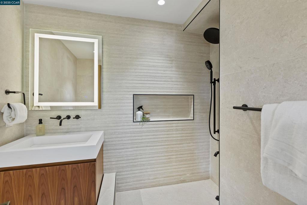 DEL REY - Residential