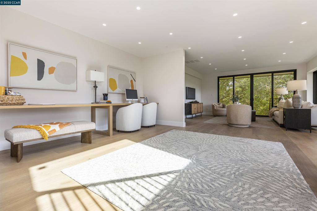 DEL REY - Residential